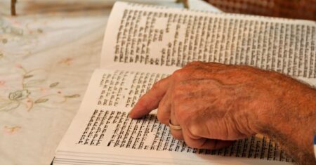 5 passos simples para estudar a Bíblia de forma eficaz