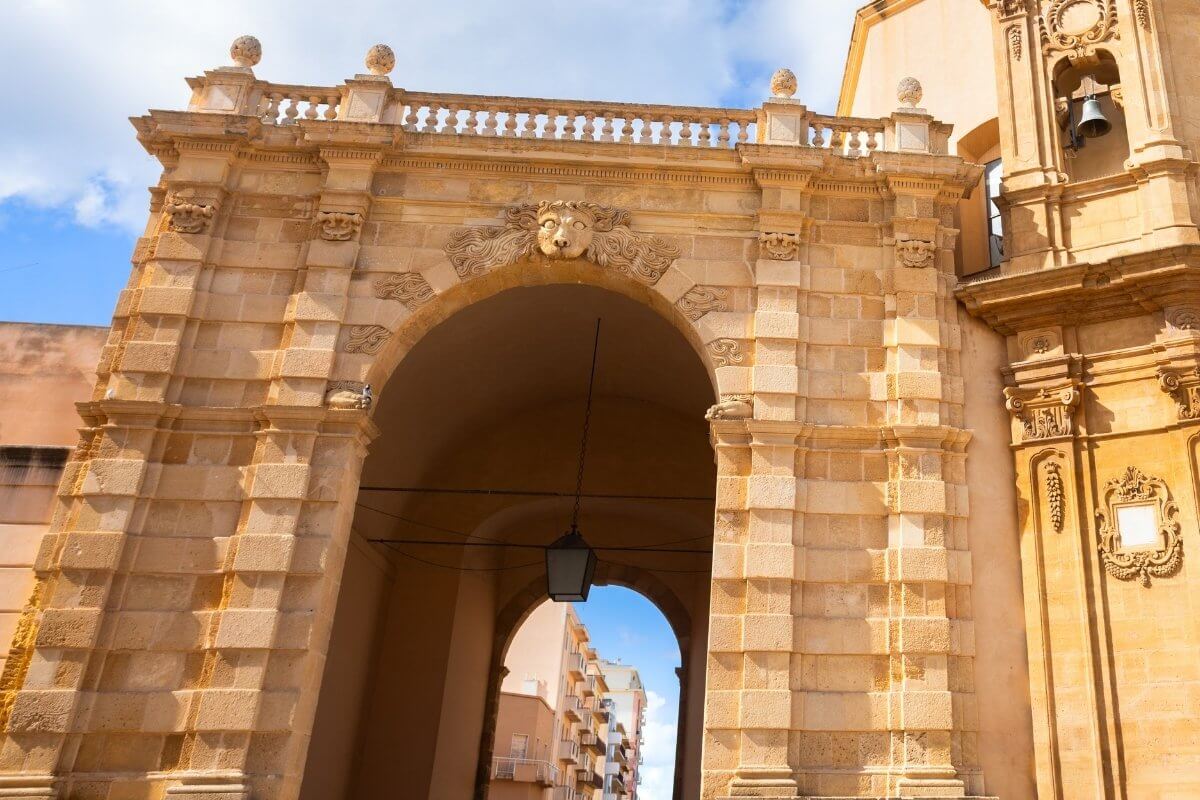 Esboço de pregação em Atos 3 Porta Formosa